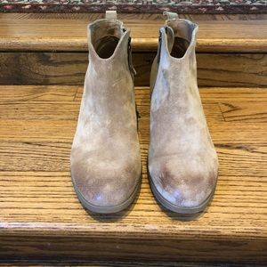 Sofft Coleta Suede Bootie Size 9